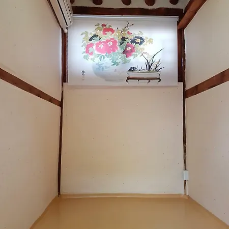 Gongsimga Hanok Guesthouse Seoul Exterior photo