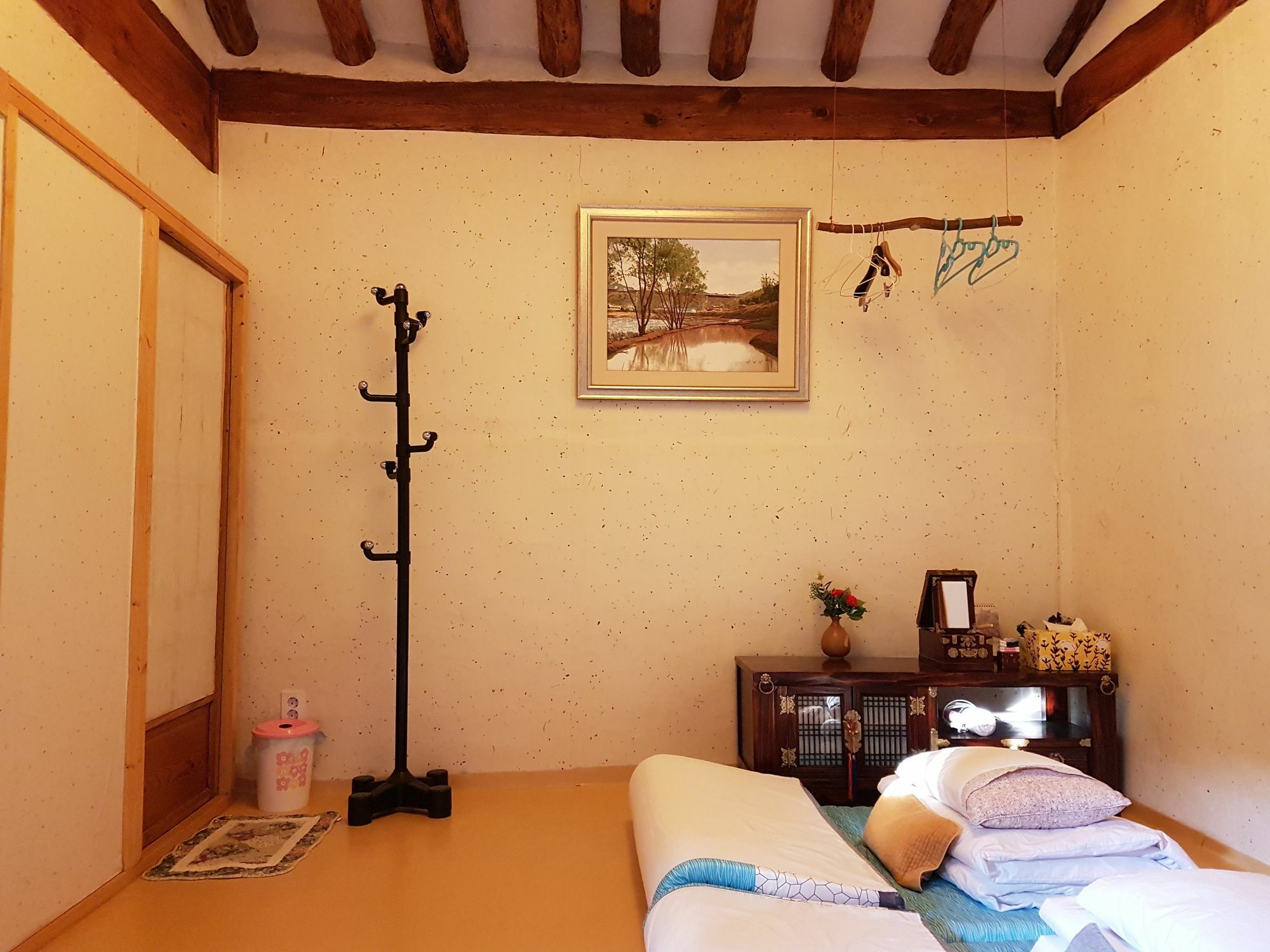 Gongsimga Hanok Guest house